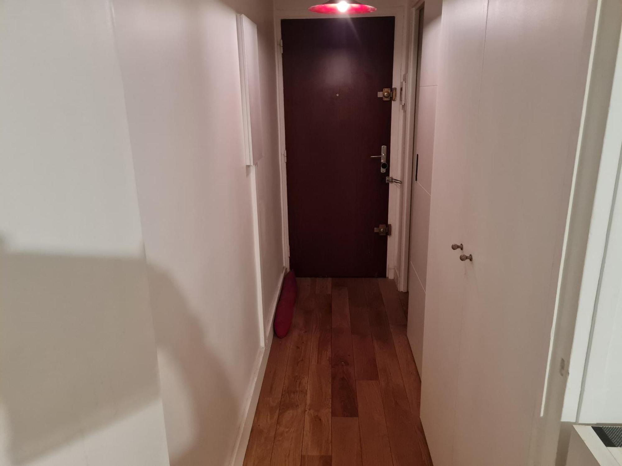 Studio Calme Et Central Appartement Parijs